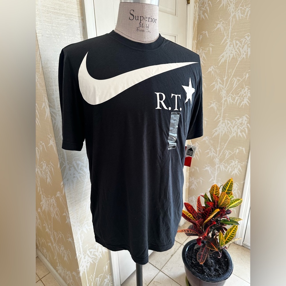 Nike Ricardo Tisci Dover Street Market Size L Givenchy Tshirt